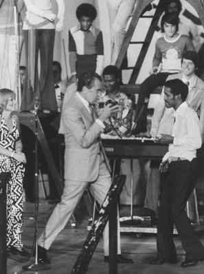 Mr. Nojangles: Richard Nixon grooving with Davis at the Republican National Convention in 1972